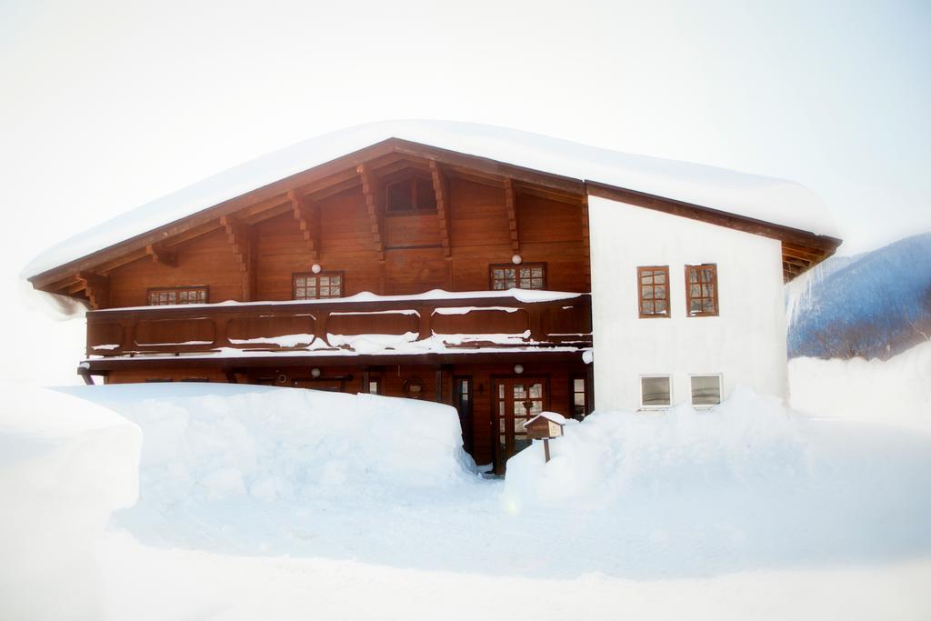 斑尾山雪球小木屋日式旅馆 饭山市 外观 照片