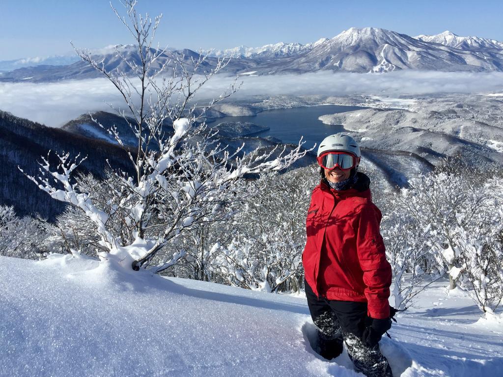 斑尾山雪球小木屋日式旅馆 饭山市 外观 照片