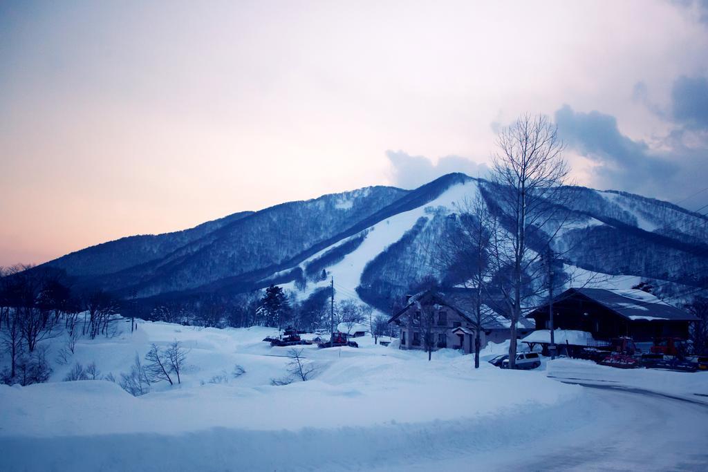 斑尾山雪球小木屋日式旅馆 饭山市 外观 照片